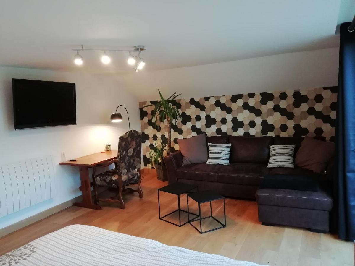 Le Gite Du Chtihameau Avec Piscine Interieure Privative, Selon Date Bassee Buitenkant foto